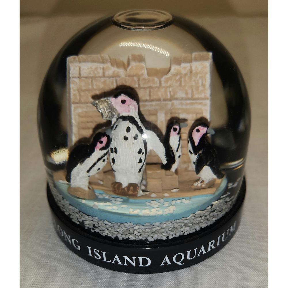 Mini Snow Globe Penquins‎ Long Island Aquarium